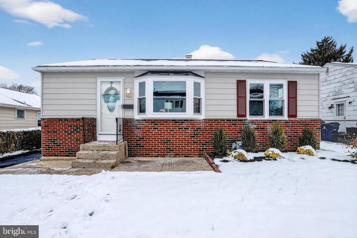 Property Photo:  906 Garfield Avenue  PA 19038 
