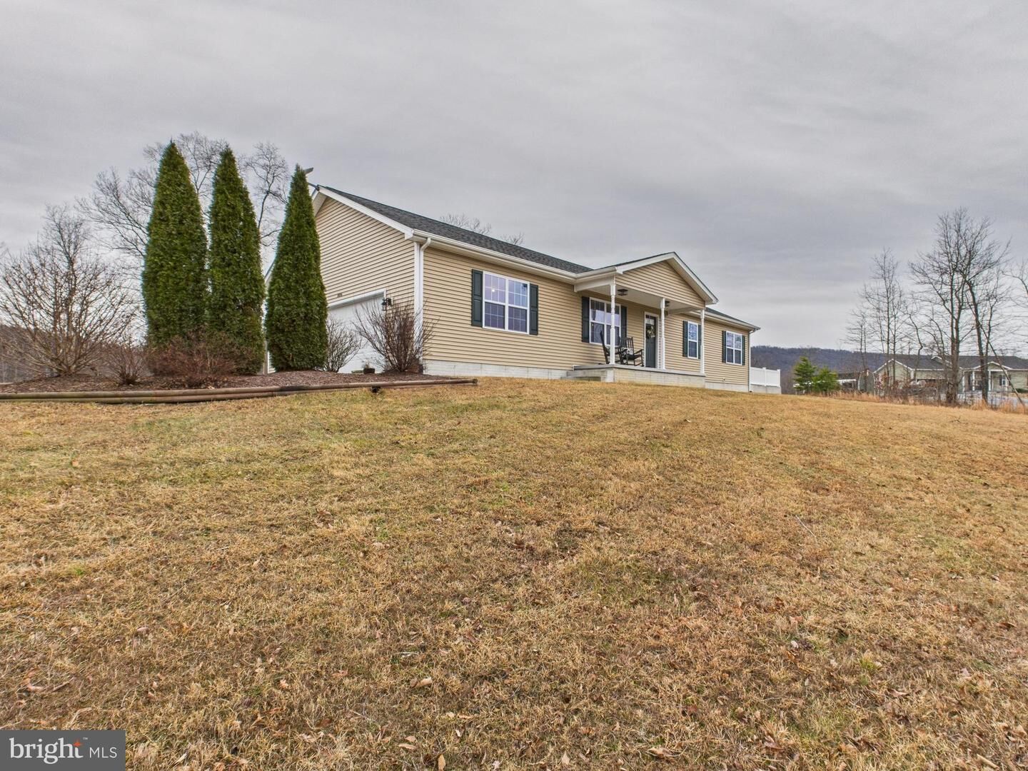 Property Photo: 886 Pale Magnolia Drive WV 25420