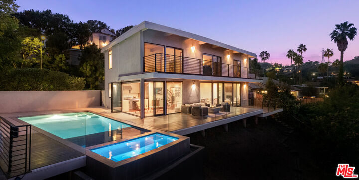 Property Photo:  2608 Carman Crest Dr  CA 90068 