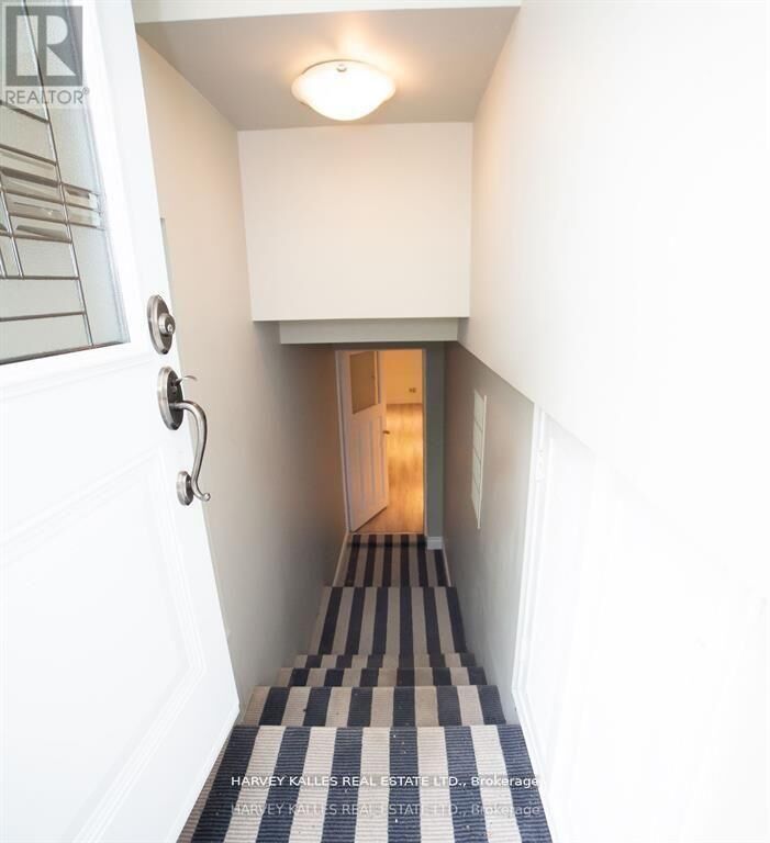 Property Photo:  550 Glencairn Avenue Bsmt  ON M6B 1Z4 