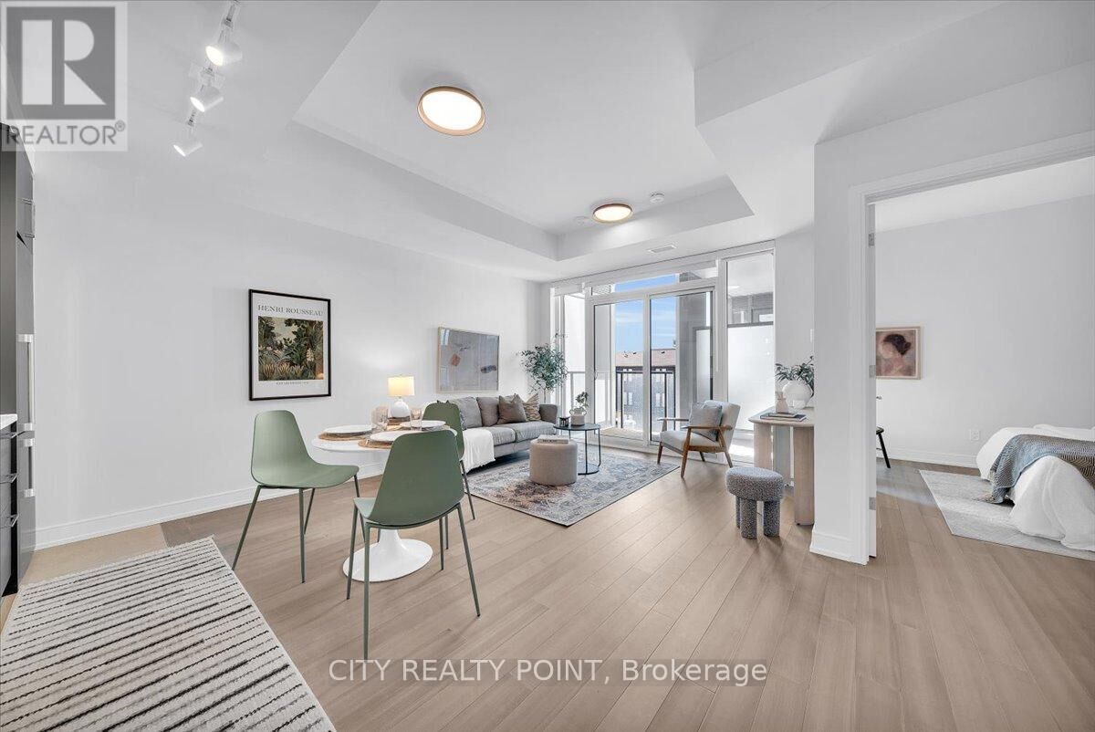 Property Photo:  664 Spadina Avenue 711  ON M5S 2H7 