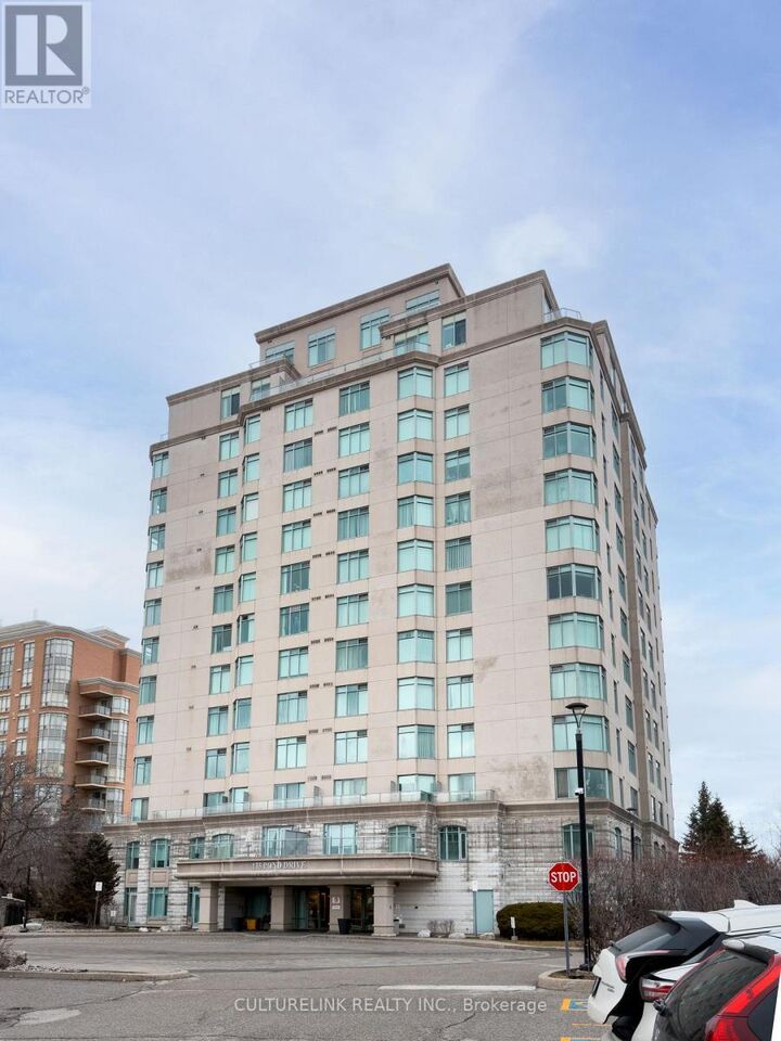 Property Photo:  135 Pond Drive Ph6  ON L3T 7V6 