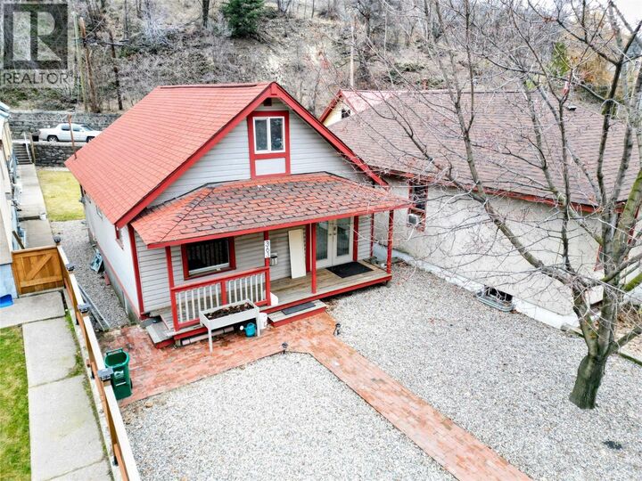 363 Rossland Avenue — photo 1