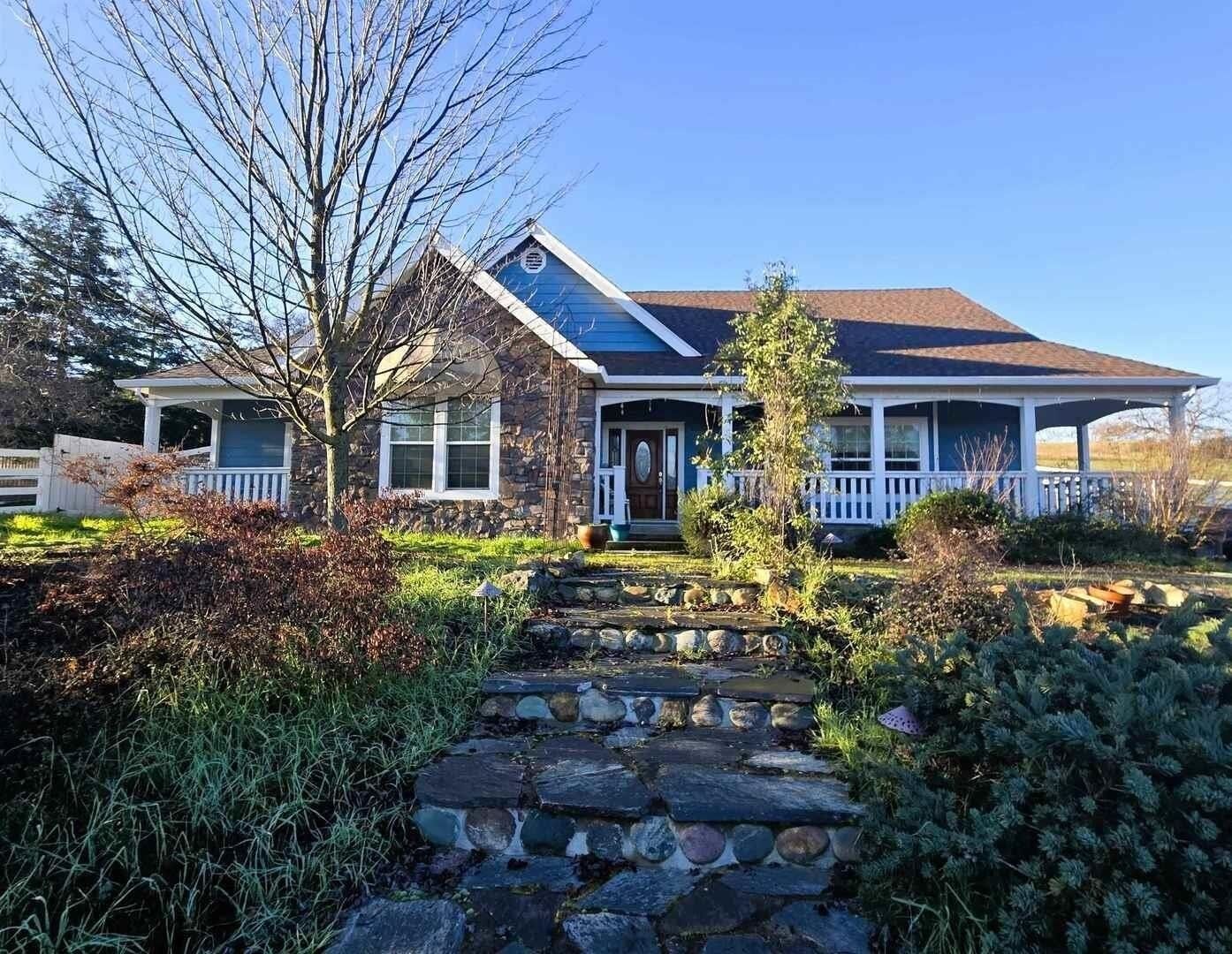 Property Photo: 3040 Pepito Dr CA 95329