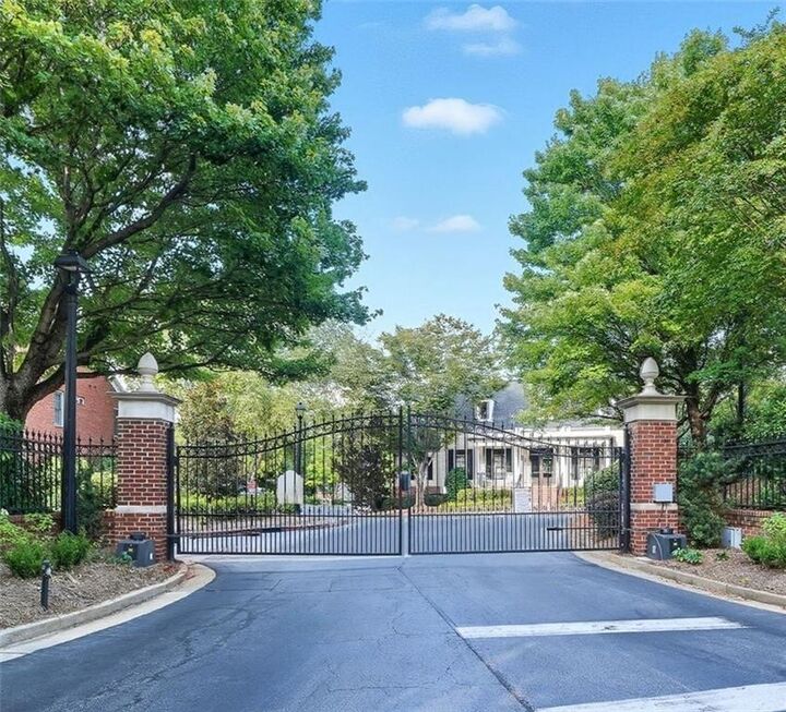 Property Photo:  4950 Ivy Ridge Drive SE 203  GA 30339 