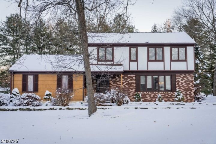 Property Photo:  4 Hickory Ln  NJ 08889 