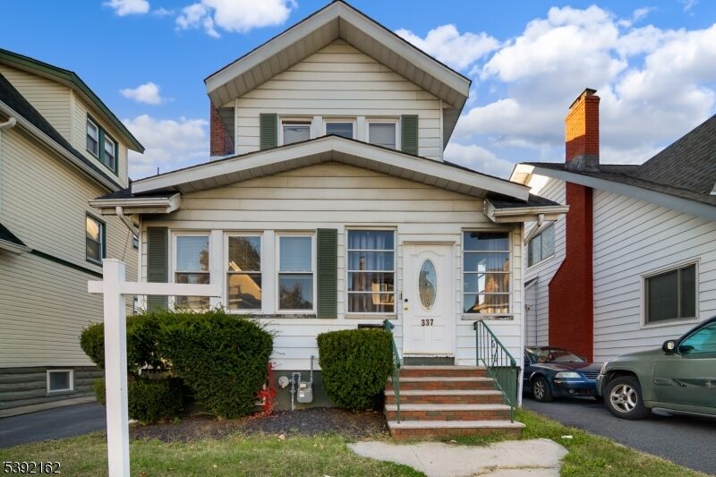 Property Photo:  337 N Maple Ave  NJ 07017 