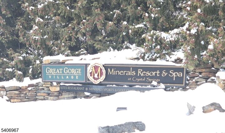 Property Photo:  23 Wimbledon Dr 10  NJ 07462 