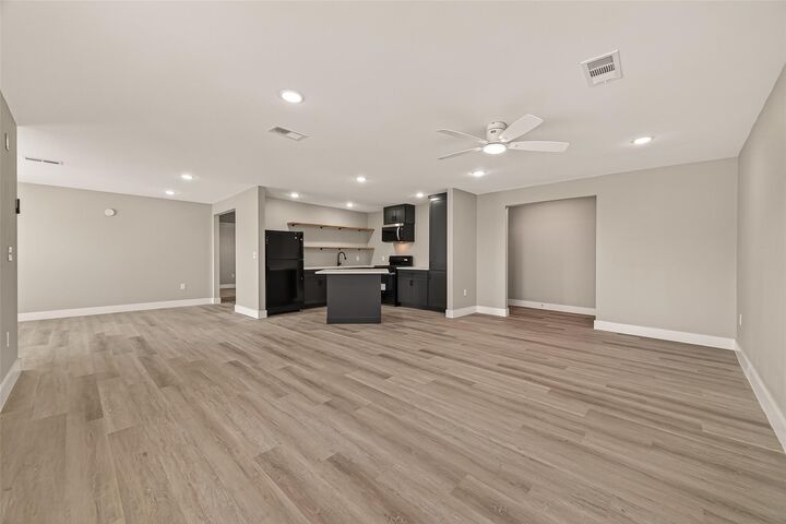 Property Photo:  3527 La Retama Dr Drive  TX 77013 