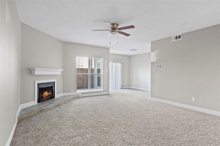 Property Photo: 9707 Richmond Avenue 73 TX 77042