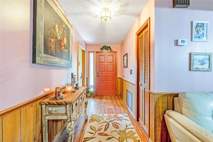 Property Photo:  2417 S Oak Park Drive  FL 32724 