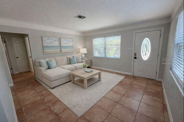 Property Photo:  5721 10th Avenue N  FL 33710 