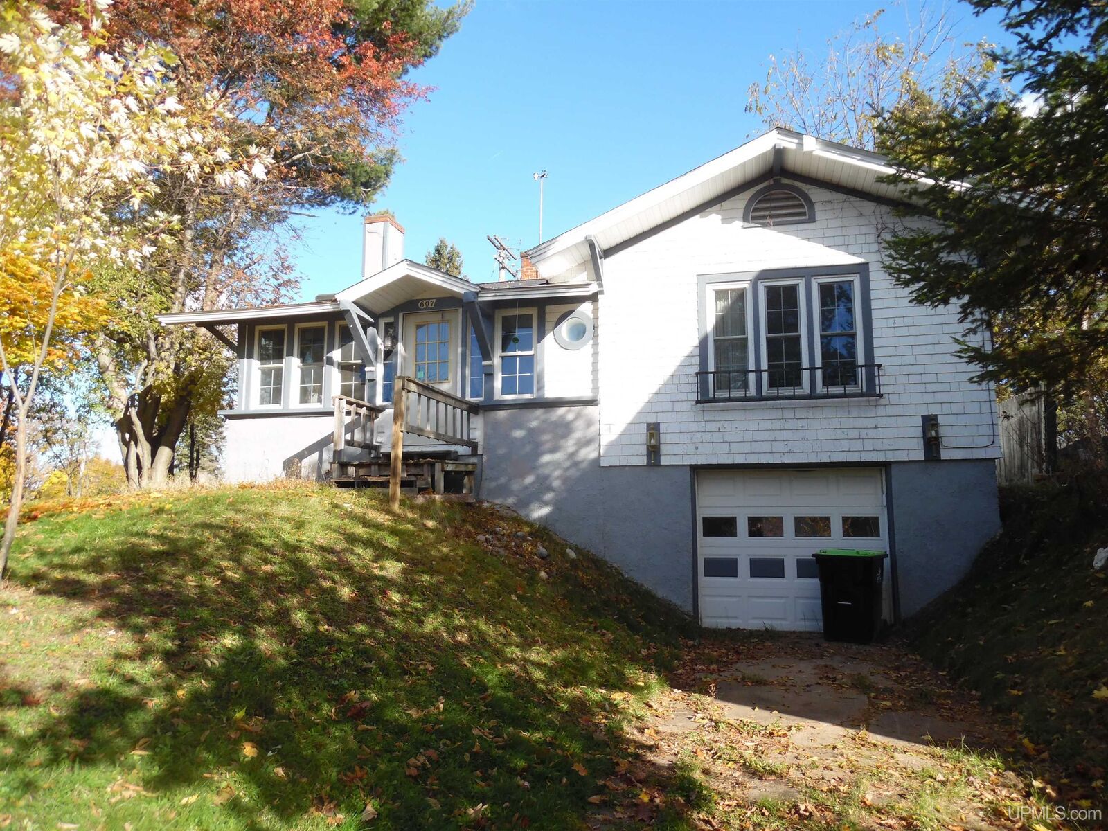 Property Photo:  607 Washington Avenue  MI 49935 