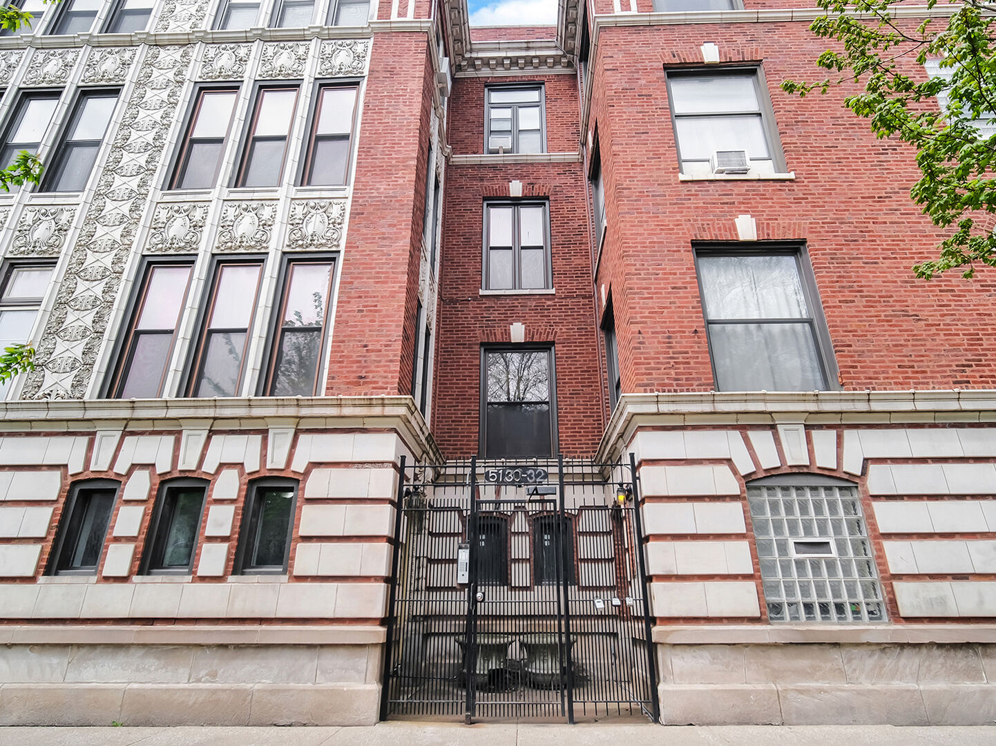 Property Photo: 5132 S Drexel Avenue 2D IL 60615