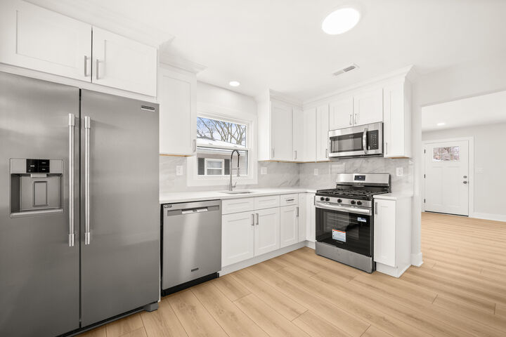 Property Photo: 400 Kishwaukee Drive IL 60178