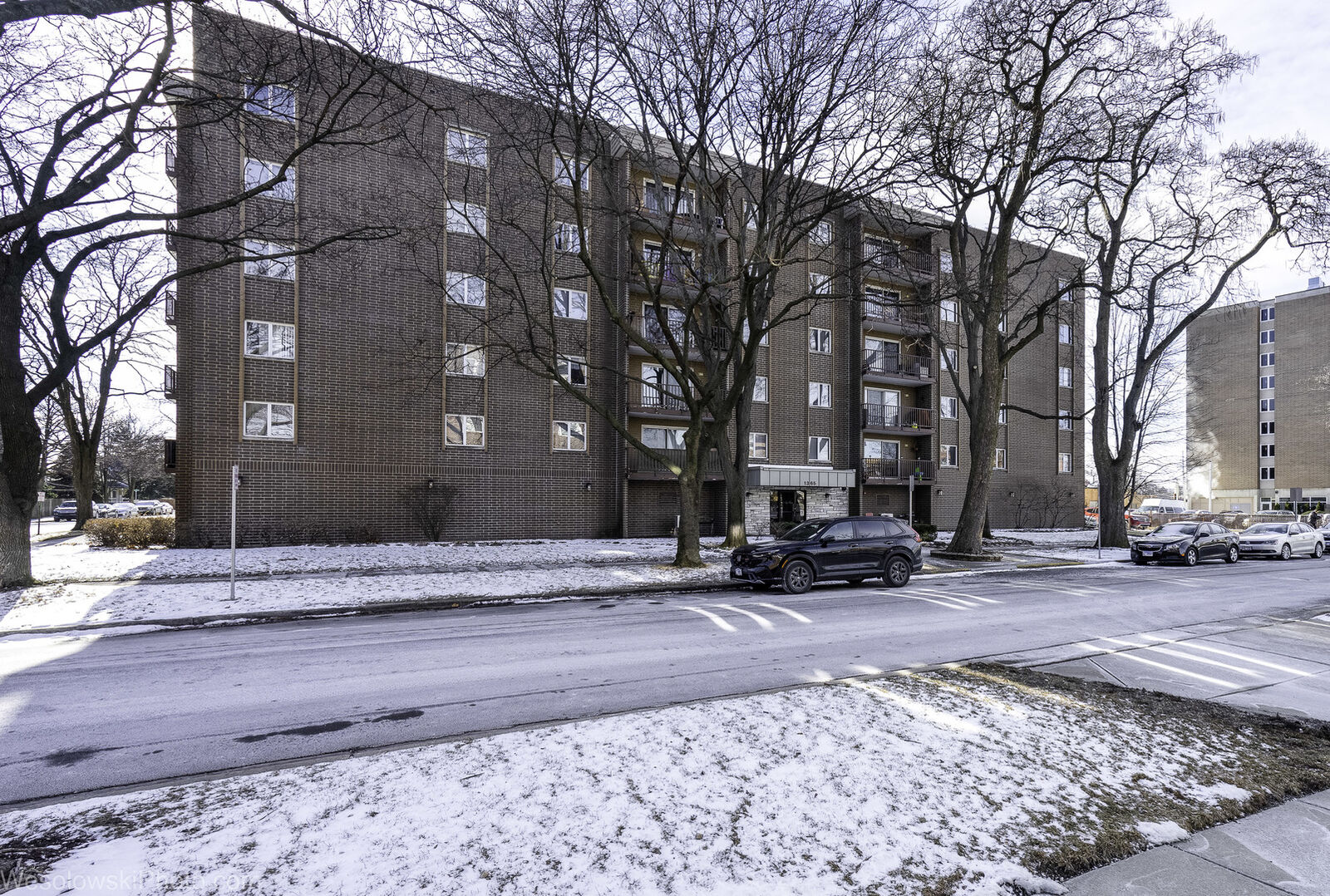 Property Photo:  1365 Ashland Avenue 604  IL 60016 