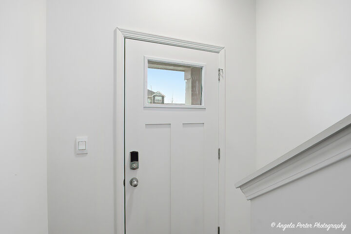 Property Photo:  2117 Yellowstone Boulevard  IL 60060 