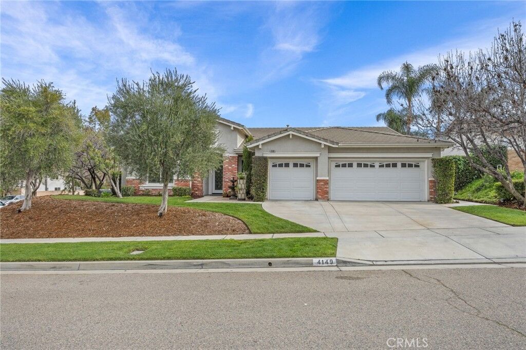 Property Photo: 4149 Chanticleer CA 92883