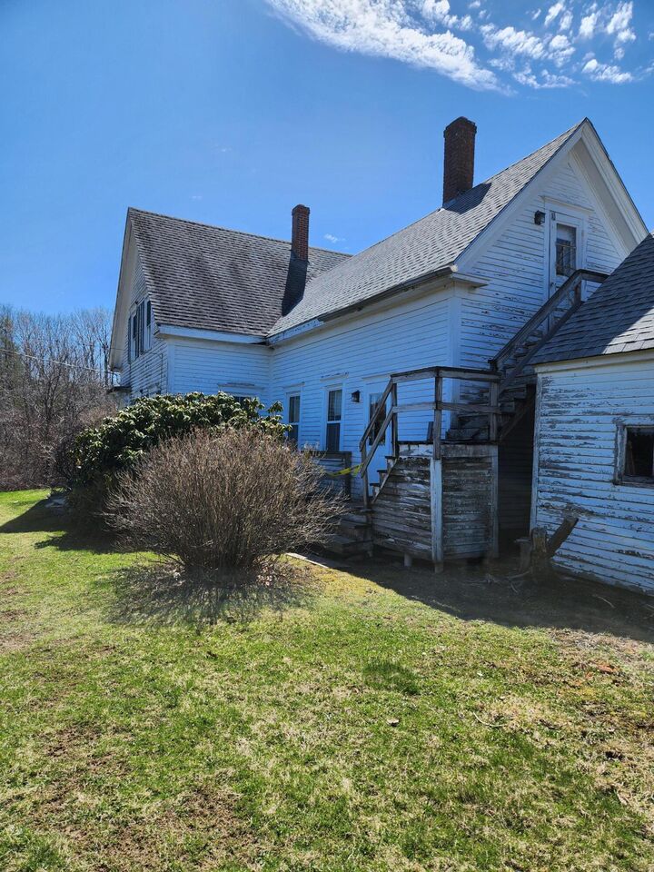 Property Photo:  141 Gross Point Road Waterfront  ME 04472 