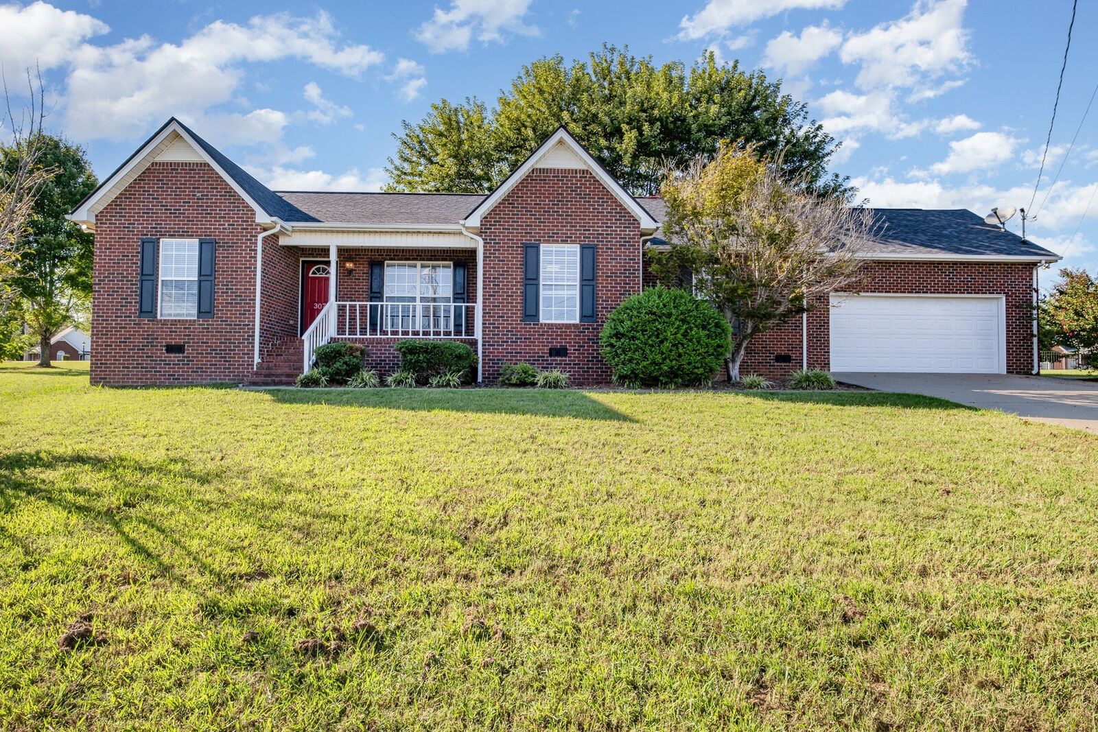 Property Photo:  307 Brooklyn Cir  TN 37160 
