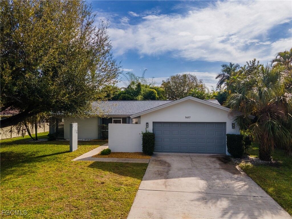 Property Photo:  5657 Eichen Circle E  FL 33919 