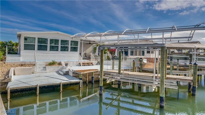 Property Photo:  3033 Bounty Lane  FL 33956 