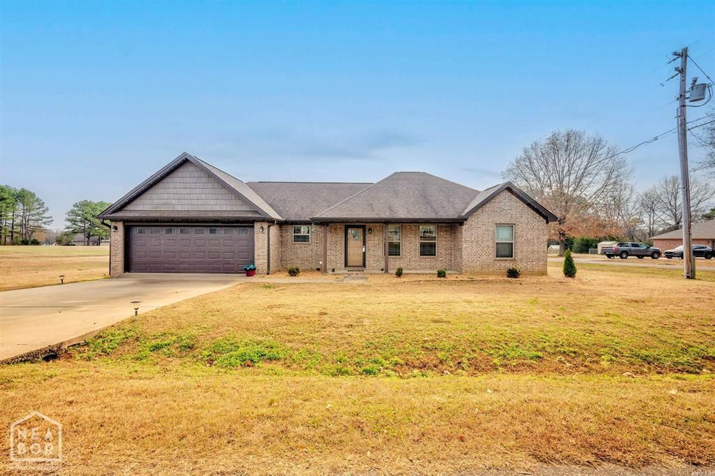 Property Photo:  1329 W Union Street  AR 72010 