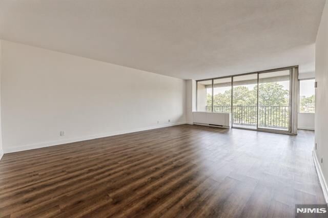 Property Photo:  6 Horizon Road 310  NJ 07024 