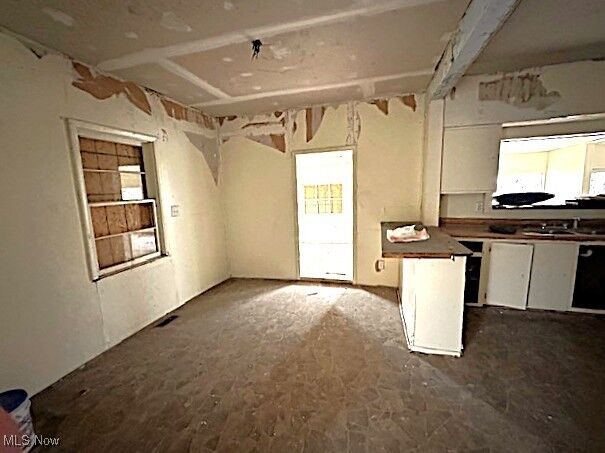 Property Photo:  725 E Vine Street  OH 45804 