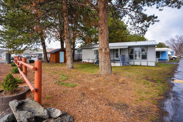 Property Photo: 205 SE Lynn Boulevard 58 OR 97754