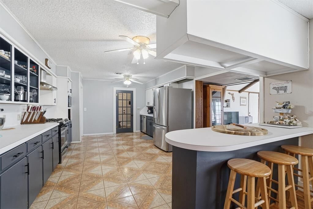 Property Photo:  16903 State Highway 6  OK 73560 