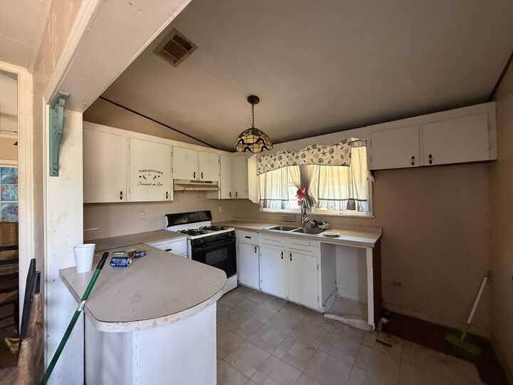 Property Photo:  348 Lawlis Rd  LA 70634 