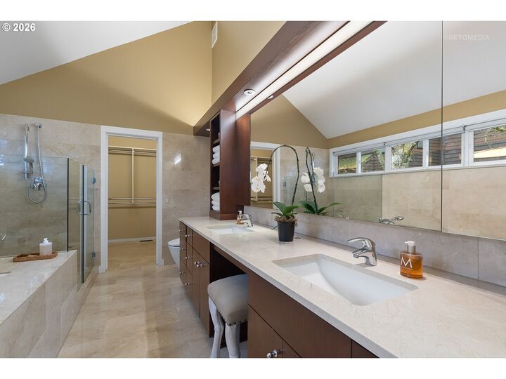 Property Photo:  2801 SW Hillsboro St  OR 97239 