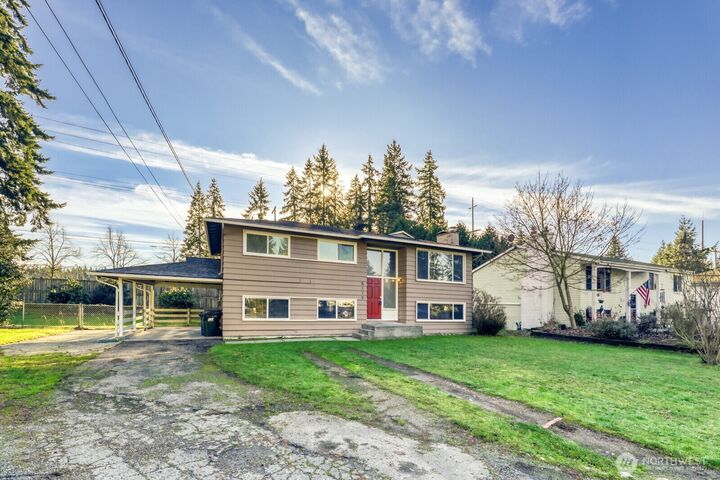 Property Photo:  6110  167th Place SW  WA 98037 