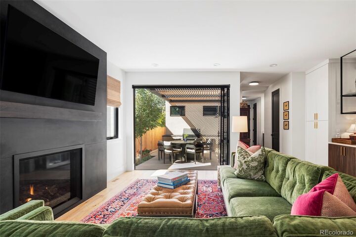 Property Photo:  255 Jackson Street  CO 80206 