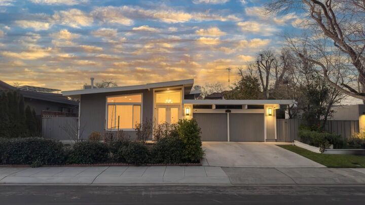 Property Photo: 827 Richardson Court CA 94303