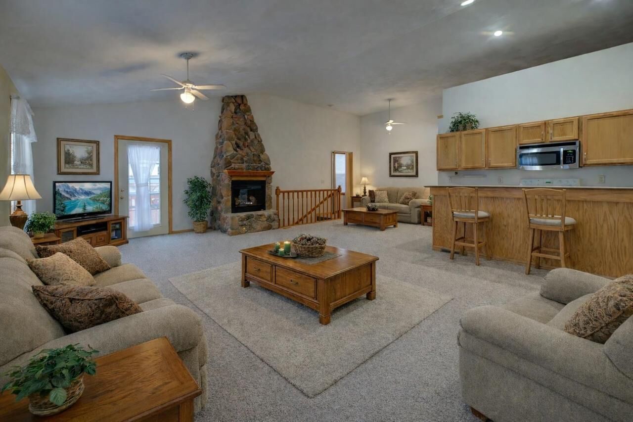 Property Photo:  602 East Madison Avenue 19  WI 53563 