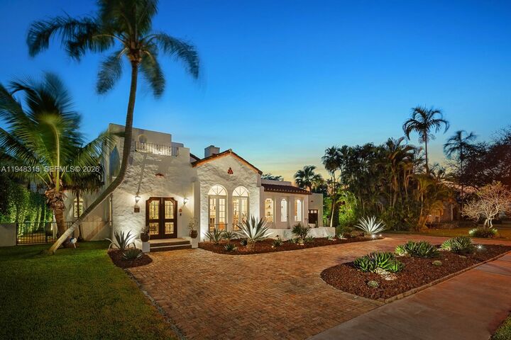 Property Photo: 1234 S Greenway Dr FL 33134