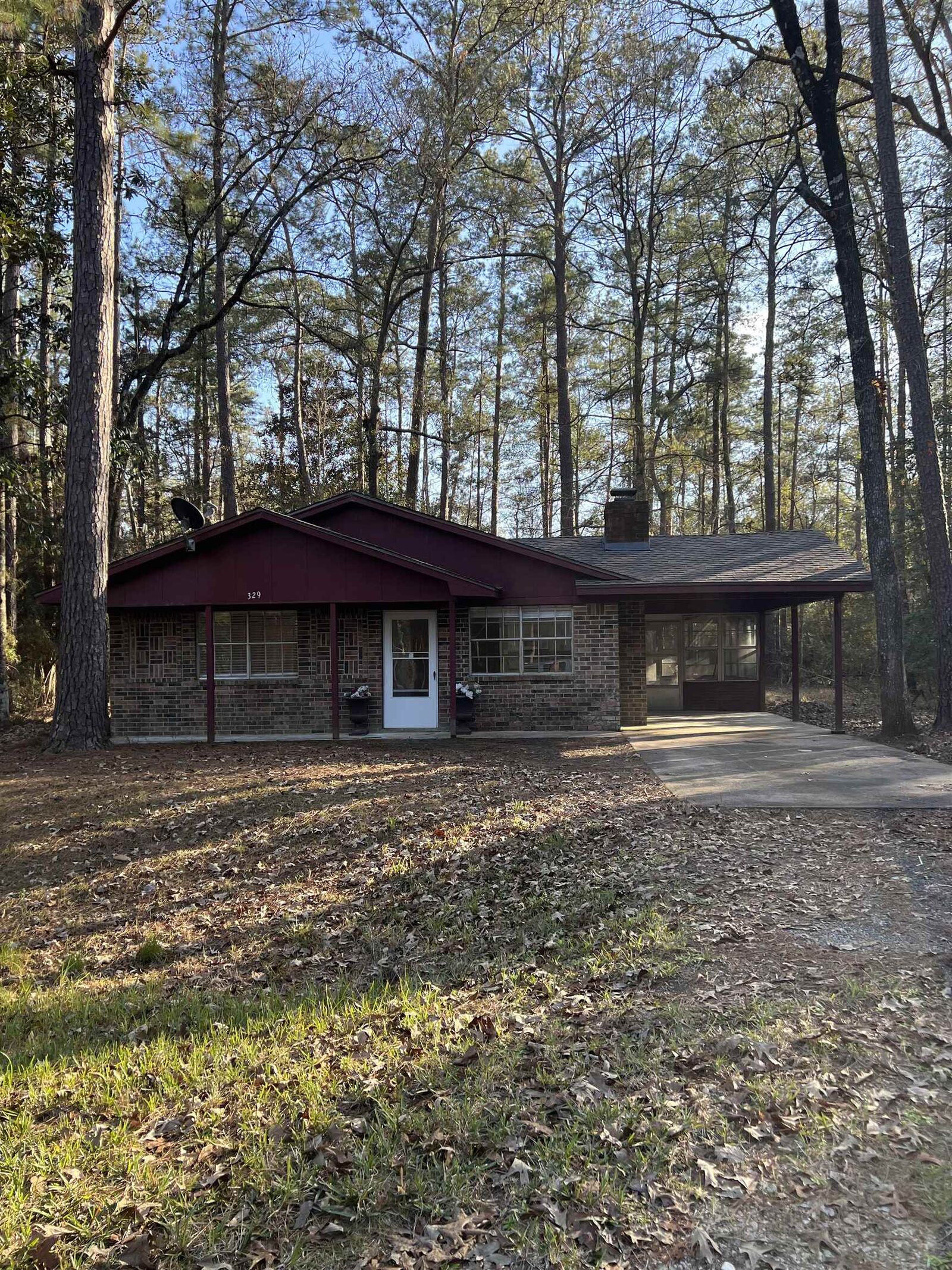 Property Photo: 329 Blue Willow TX 77663