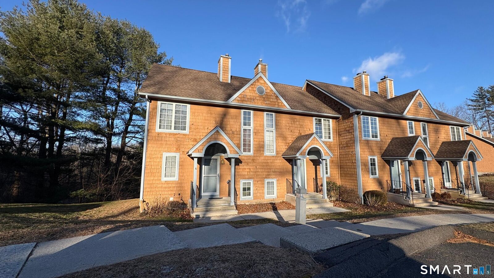 Property Photo: 26 Julia Court 26 CT 06016