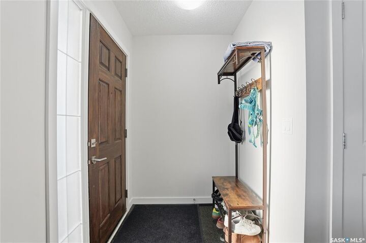Property Photo:  135 Ashworth Crescent 175  SK S7T 0N1 