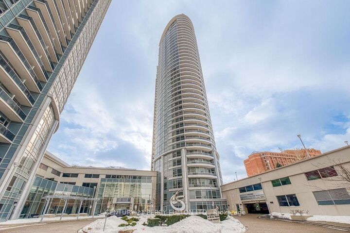 Property Photo:  125 Village Green Square 3105  ON M1S 0G3 