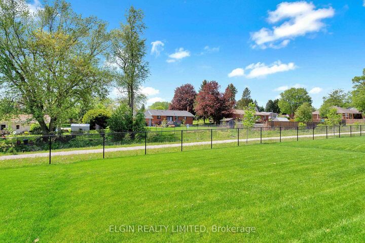 Property Photo: 45 Lark Street ON N4G 0K8