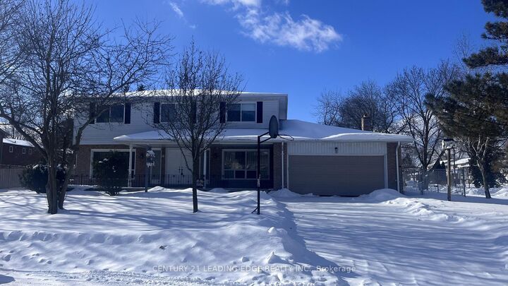 Photo de la propriété:  11 Elm Lea Street  ON L3P 3M8 