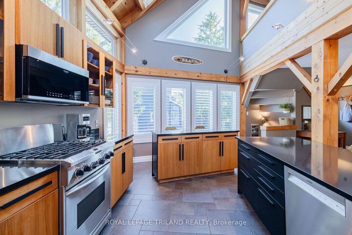 Property Photo: 42 Lakeside Circle ON N0M 1T0