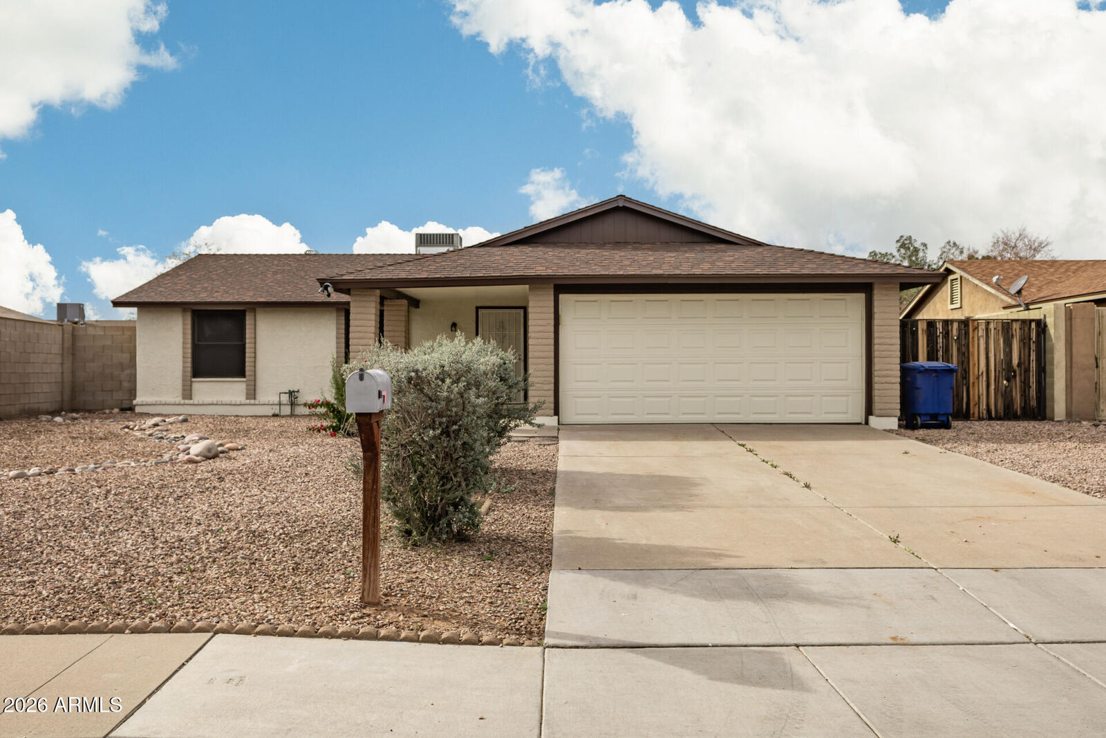 Property Photo:  2016 N Arrowhead Drive  AZ 85224 
