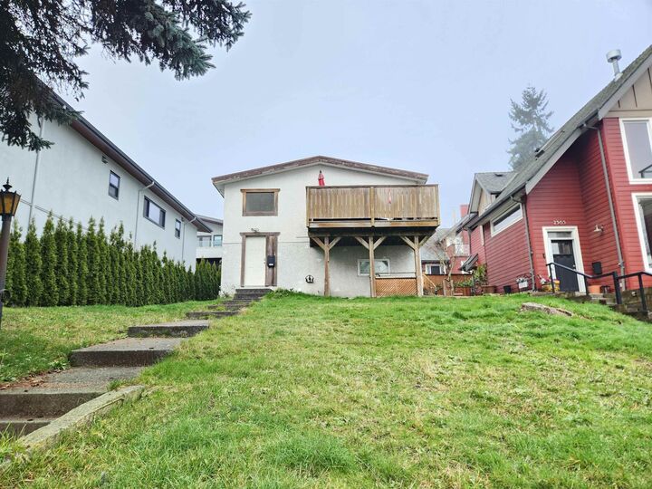 2557 E Kent Avenue North — photo 1