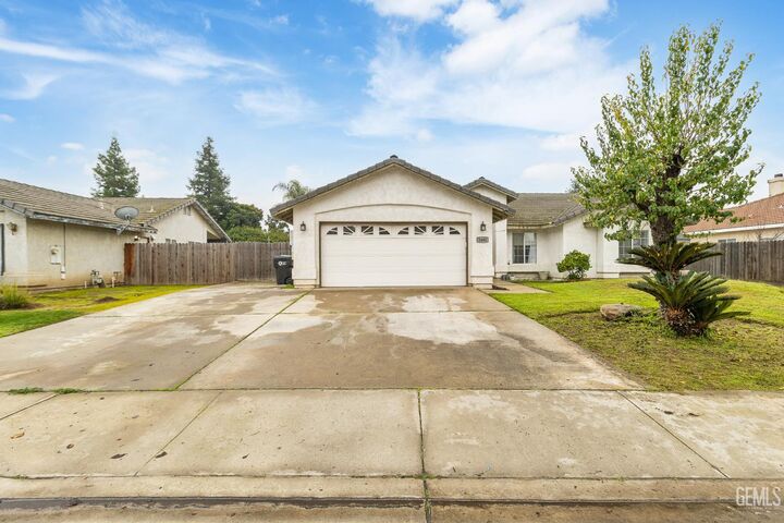 Property Photo:  2481 W Monache Lane  CA 93257 