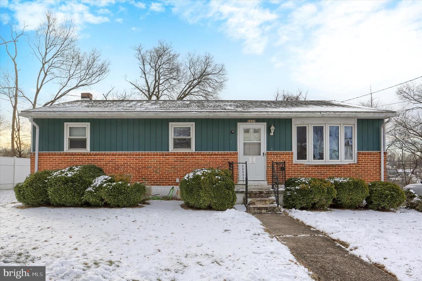 Property Photo:  2337 Thornton Road  PA 17109 