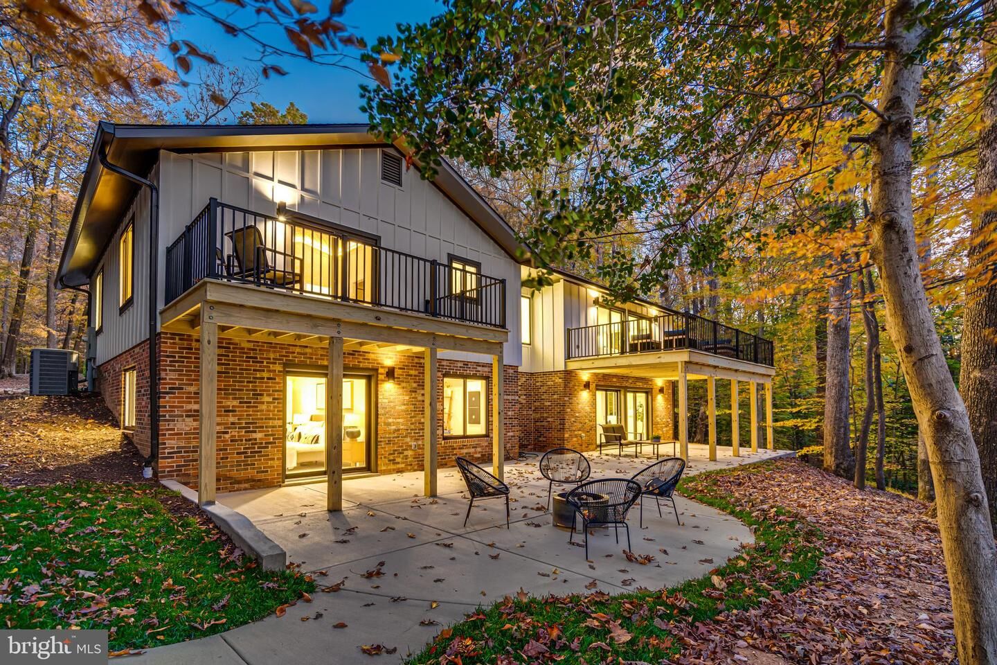 Property Photo: 108 Interpromontory Road VA 22066